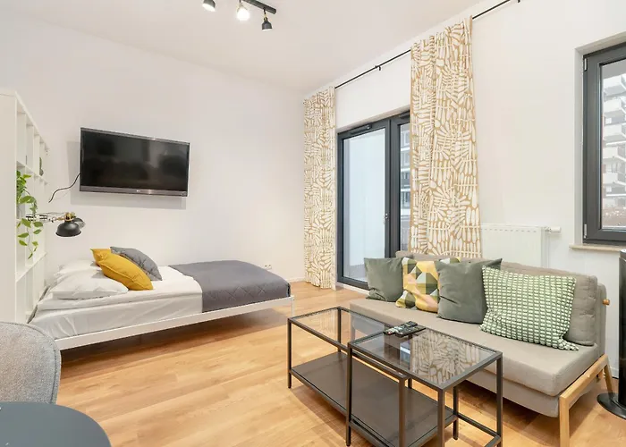 Cozy With Balcony And Free Garage By Renters Apartamento