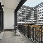 Cozy With Balcony And Free Garage By Renters