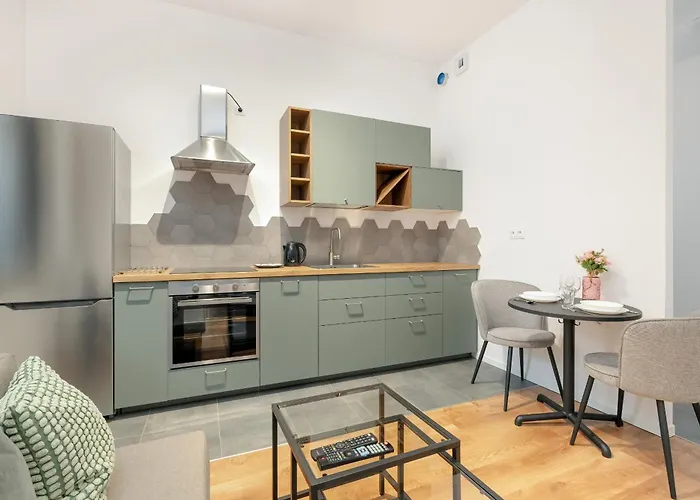 Cozy With Balcony And Free Garage By Renters Posen